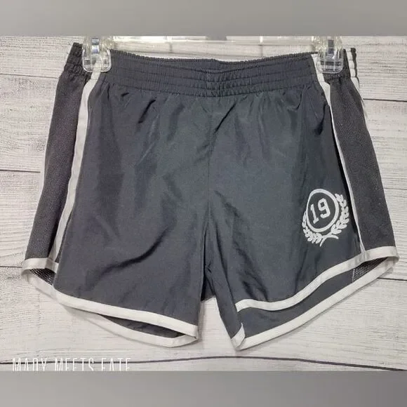 Black Pull On Running Shorts Small 19 Emblem Gym Workout Gear - Picture 1 of 6